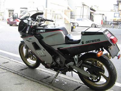 【バイク買取実績　大田区】 YAMAHA　ヤマハ　FZR250（２KR）の買い取り